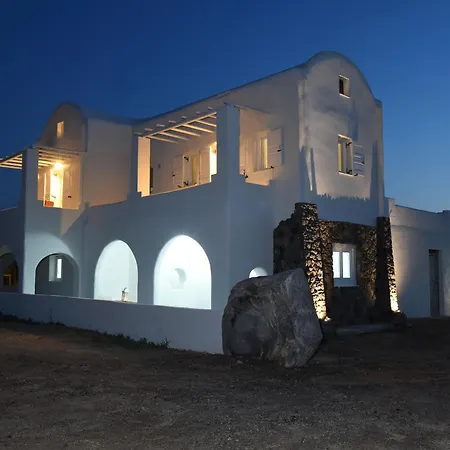 Sakas Residences Karterados (Santorini)