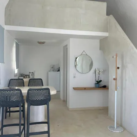 Sakas Residences Apartment