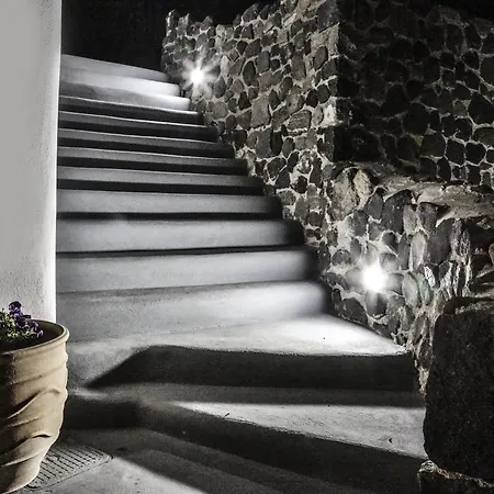 Sakas Residences * Karterádos