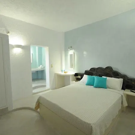 Sakas Residences Karterados (Santorini)