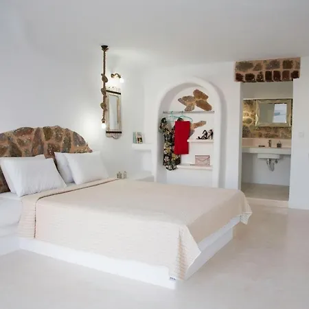 Sakas Residences Karterados (Santorini)