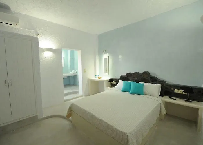 Sakas Residences Karterados (Santorini)